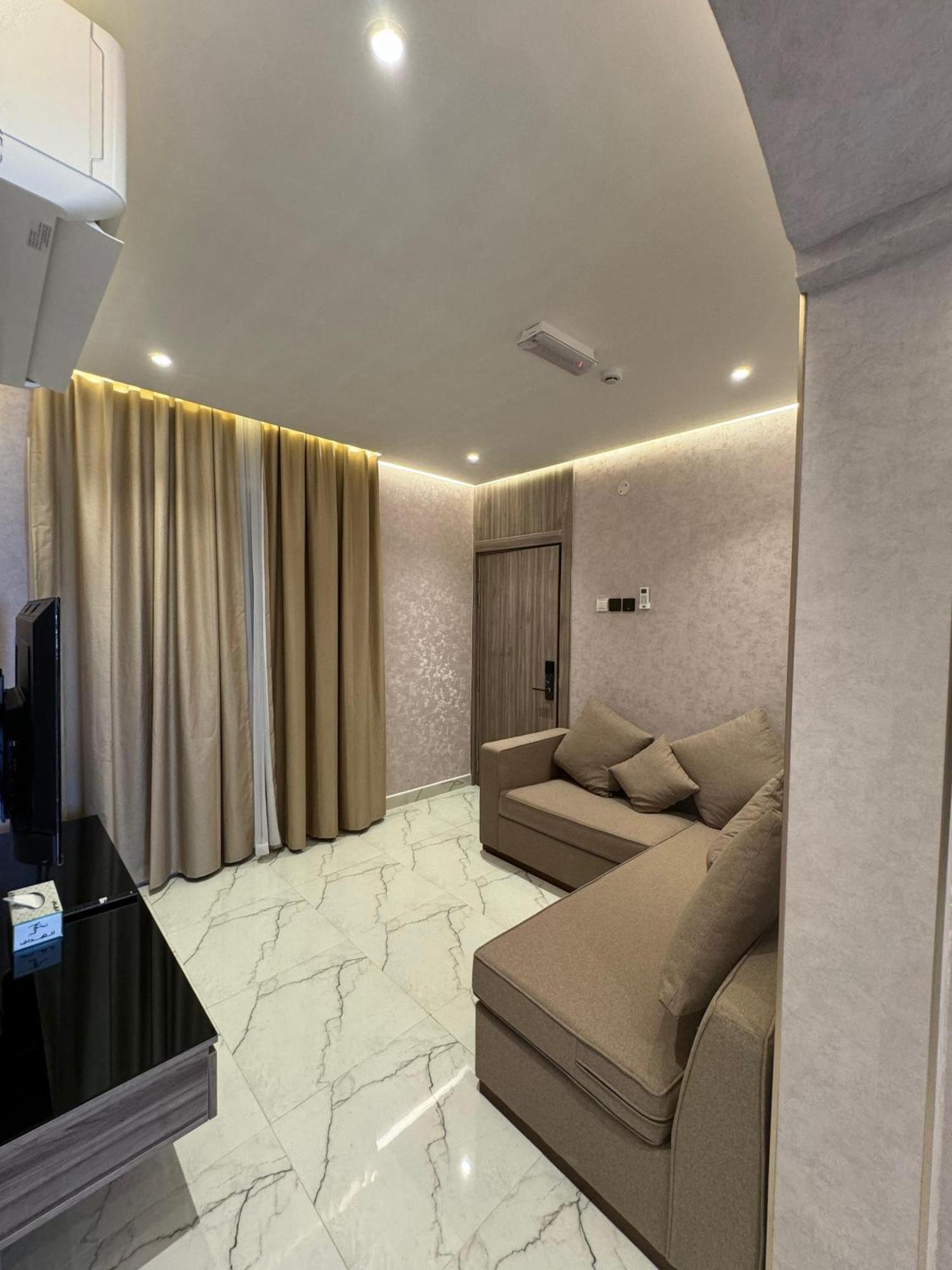 Royal Plaza Hotel 3*